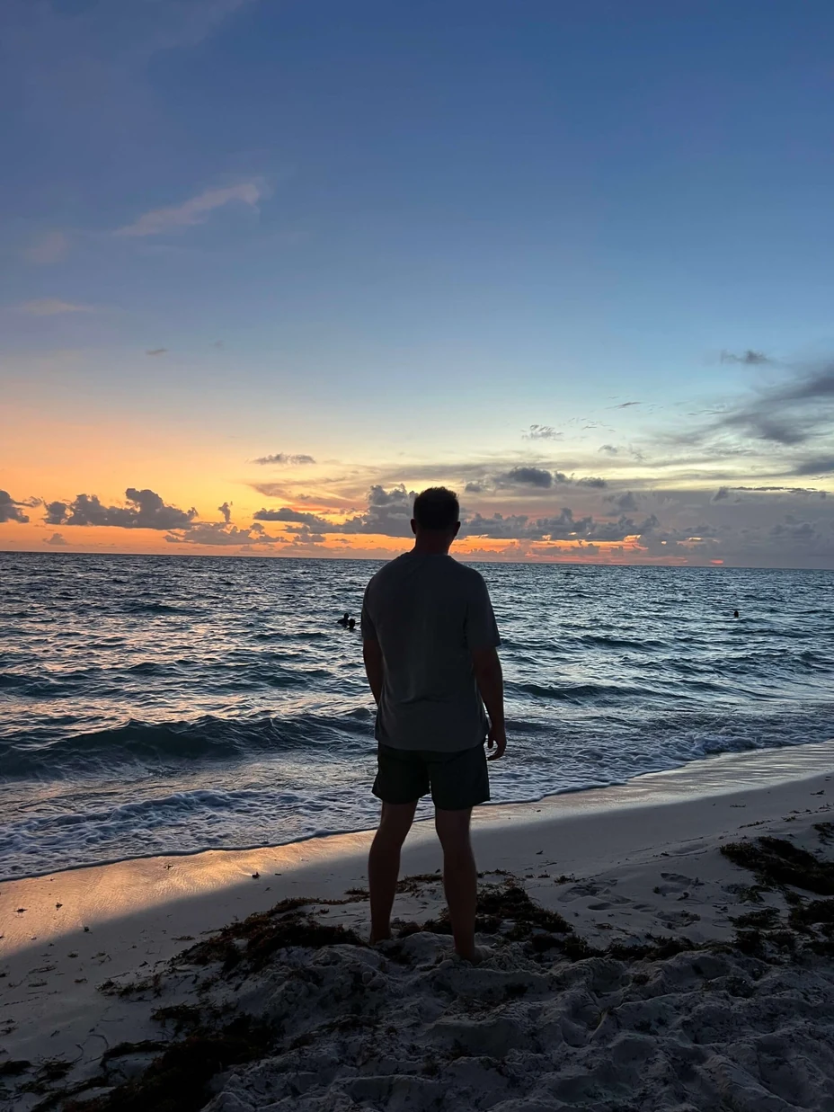 Alex Zah - Digital Nomad Therapy